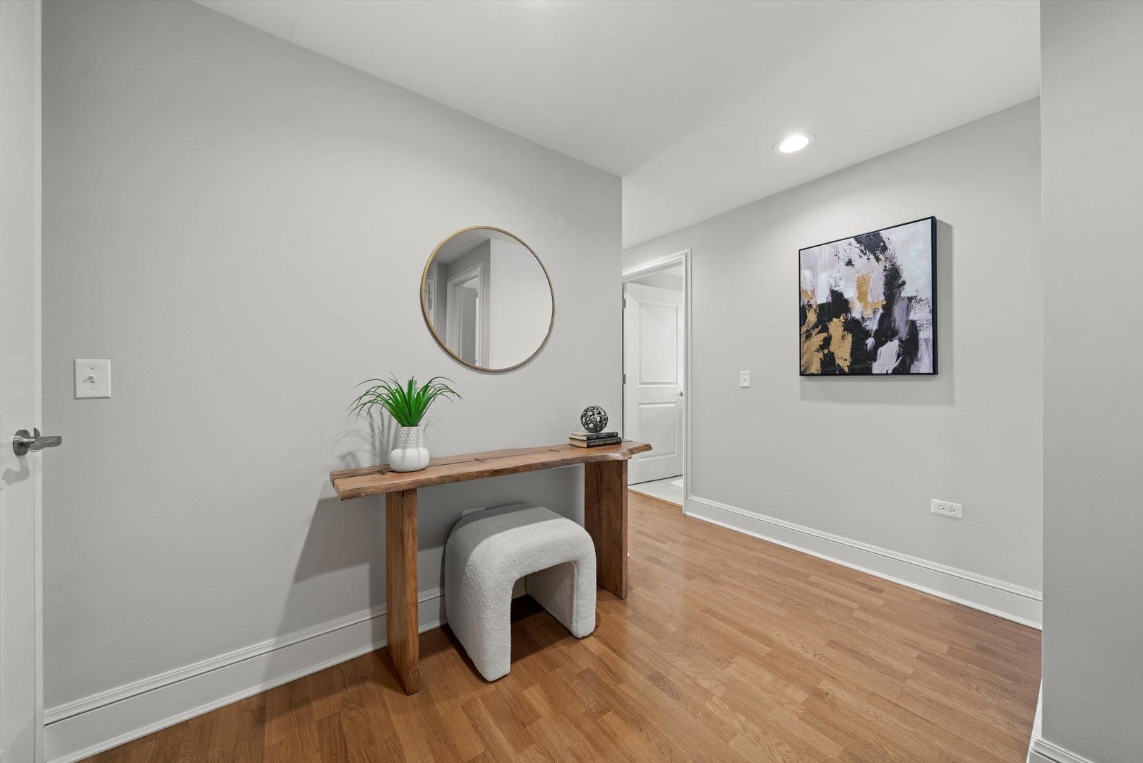 850 N Lake Shore Drive, #1801, Chicago, IL 60611 **Photo is of the model residence, representative