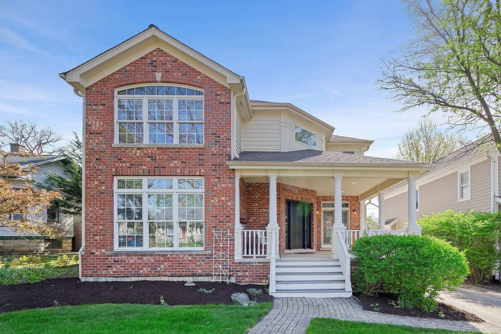 4829 Linscott Avenue, Downers Grove, IL 60515 4829 Linscott Avenue, Downers Grove, IL 60515