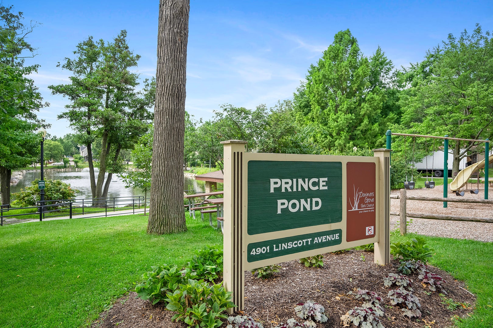 4829 Linscott Avenue, Downers Grove, IL 60515 4829 Linscott Avenue, Downers Grove, IL 60515