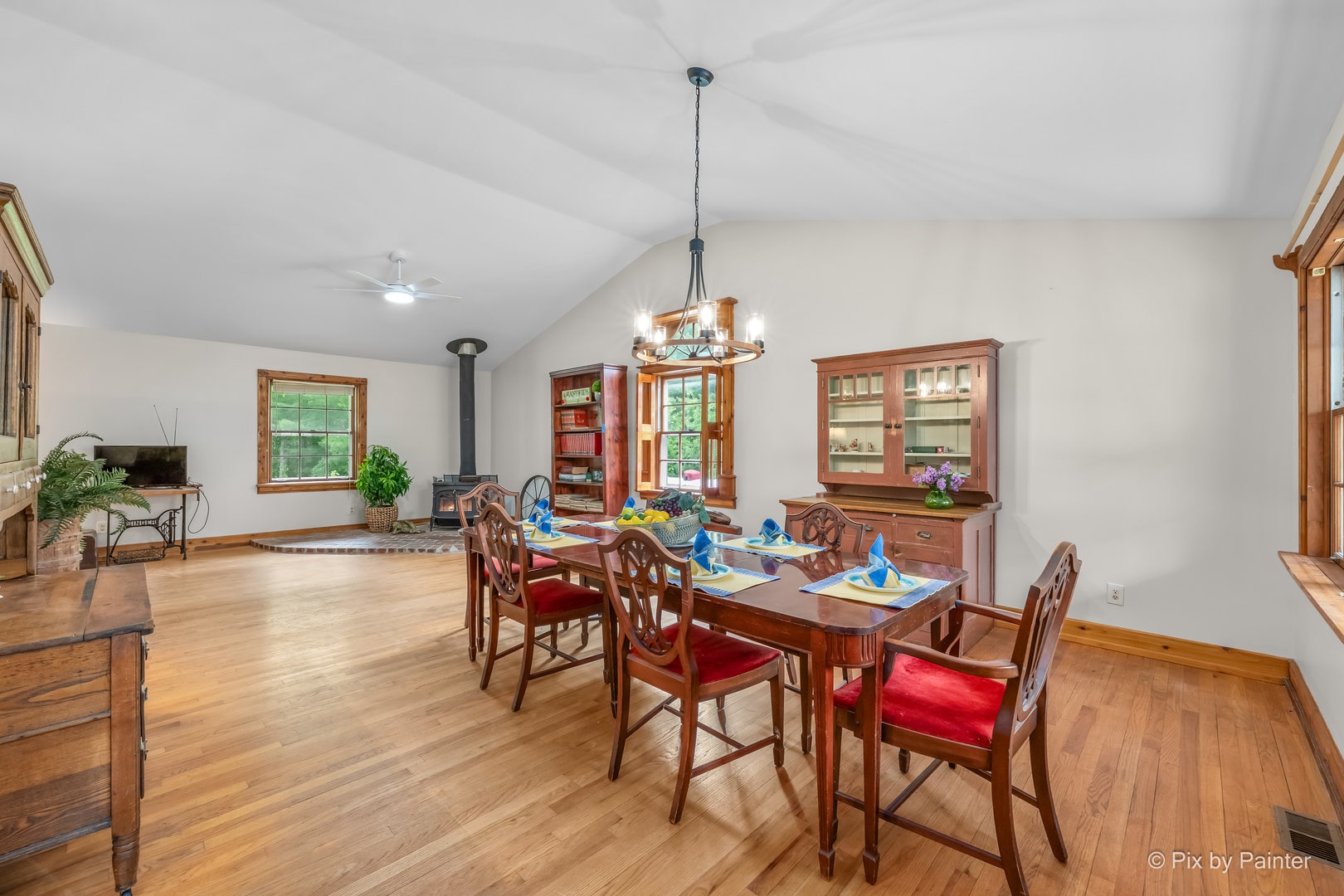 43W870 McDonald Road, Elgin, IL 60124 43W870 McDonald Road, Elgin, IL 60124