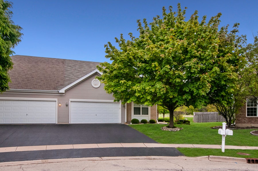 Property photo for 2216 Woodview Avenue, Joliet, IL