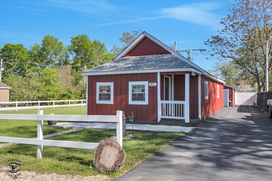 Property photo for 201 1/2 Reverend Walton Drive, Lockport, IL