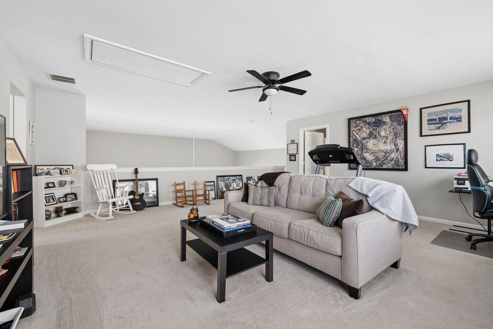 3898 Valhalla Drive, Elgin, IL 60124 3898 Valhalla Drive, Elgin, IL 60124
