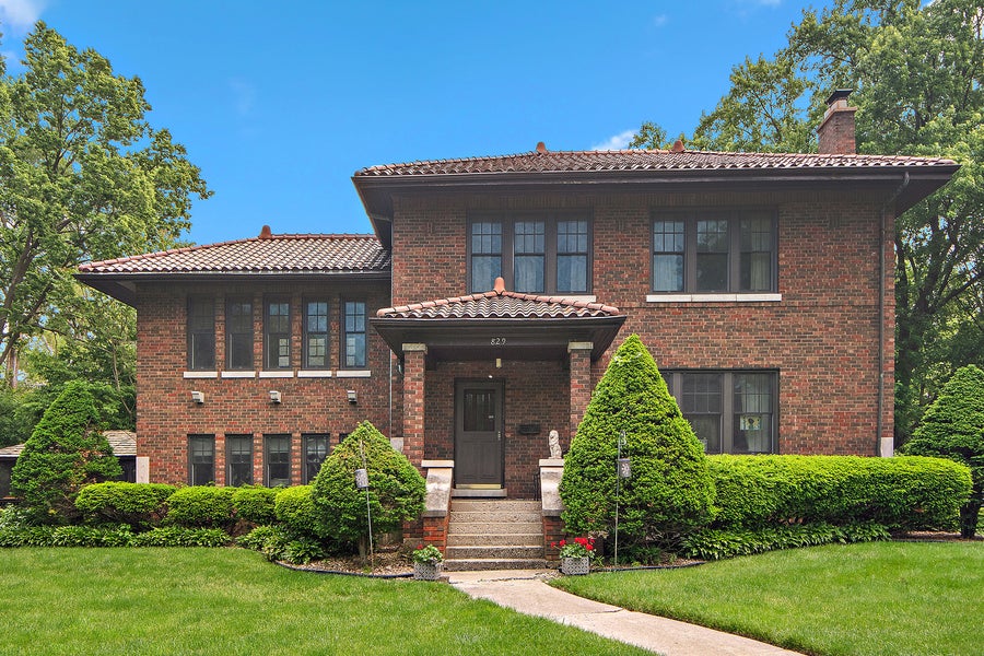 Property photo for 829 Gardner Road, Flossmoor, IL