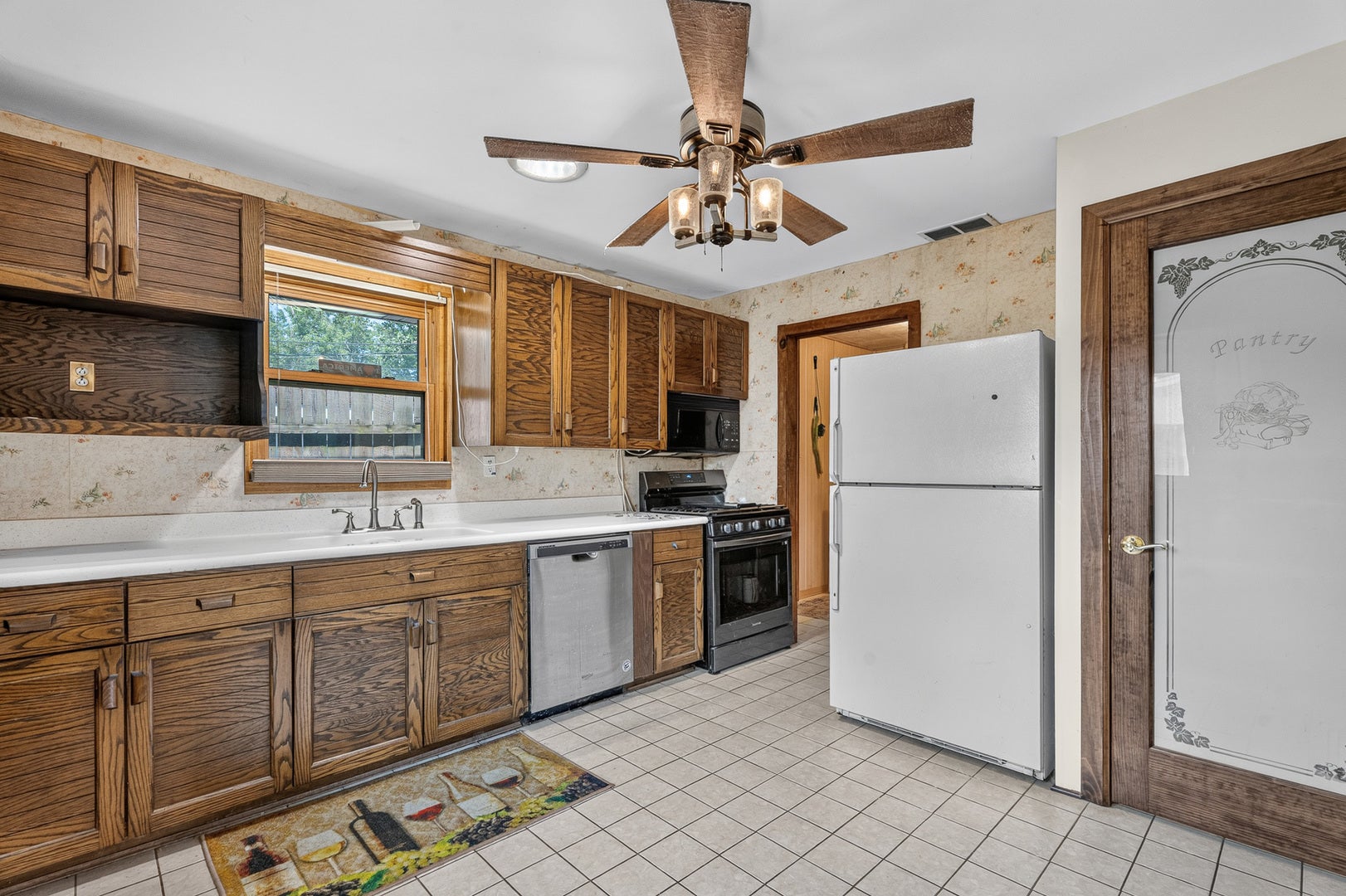 1801 Pinewood Lane, Joliet, IL 60433 1801 Pinewood Lane, Joliet, IL 60433