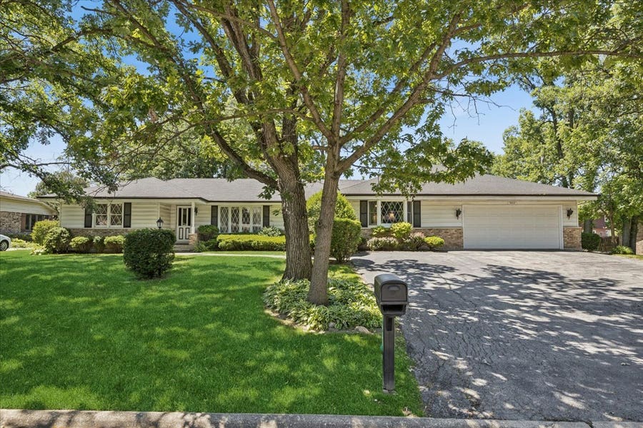 Property photo for 3444 Huntington Terrace, Crete, IL