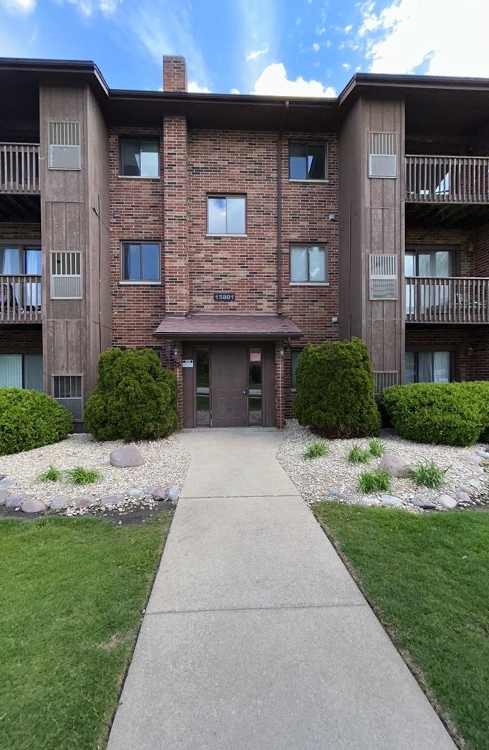Property photo for 15801 Peggy Lane, #1, Oak Forest, IL