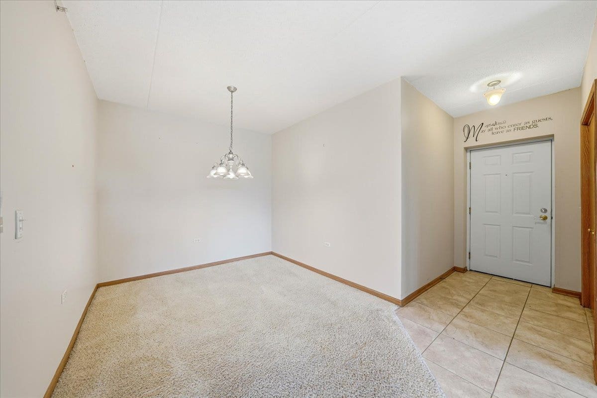 18550 Pine Lake Drive, #1a, Tinley Park, IL 60477