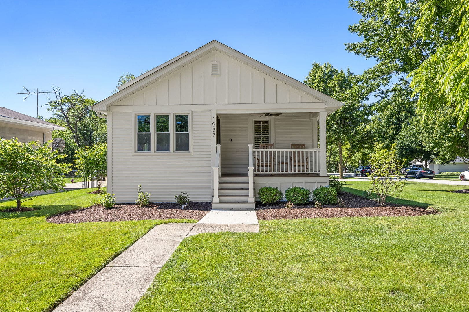 1937 Hitchcock Avenue, Downers Grove, IL 60515 1937 Hitchcock Avenue, Downers Grove, IL 60515