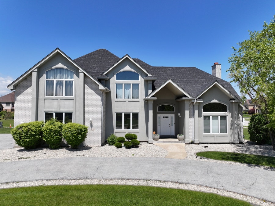 Property photo for 3823 Ballantrae Way, Flossmoor, IL