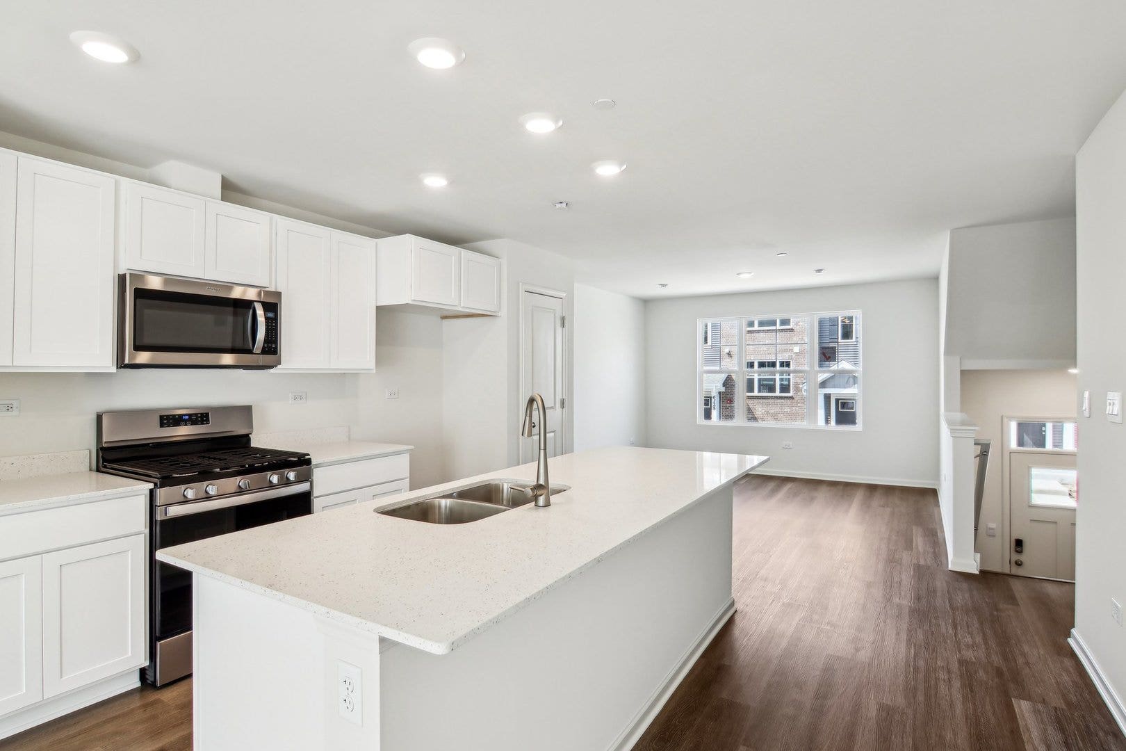 6393 Ulster Drive, Tinley Park, IL 60477 6393 Ulster Drive, Tinley Park, IL 60477