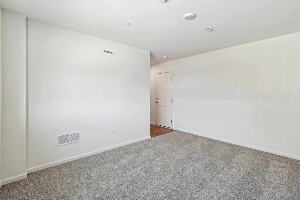 6393 Ulster Drive, Tinley Park, IL 60477 6393 Ulster Drive, Tinley Park, IL 60477