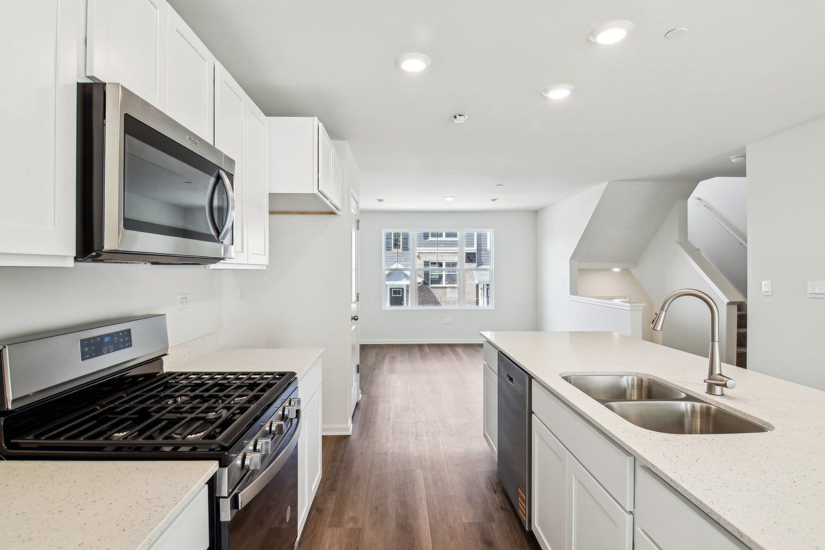 6393 Ulster Drive, Tinley Park, IL 60477 6393 Ulster Drive, Tinley Park, IL 60477