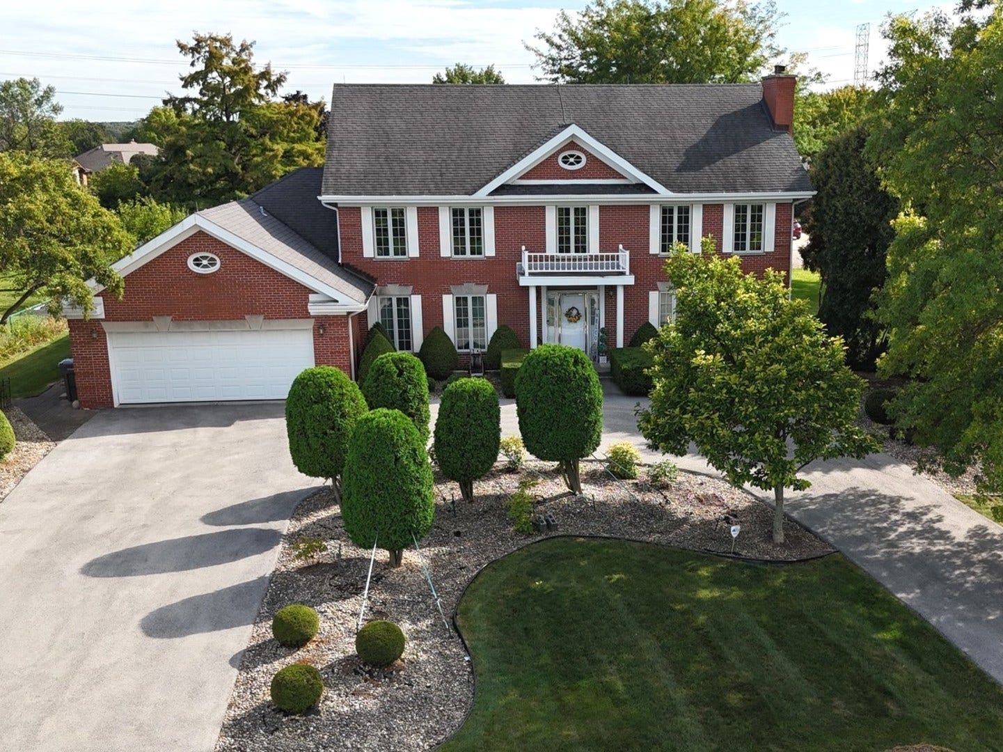 8115 Pluskota Drive, Orland Park, IL 60462 8115 Pluskota Drive, Orland Park, IL 60462