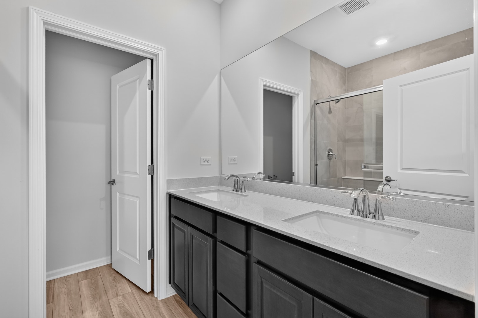 373 Cottrell Lane, Aurora, IL 60506 373 Cottrell Lane, Aurora, IL 60506