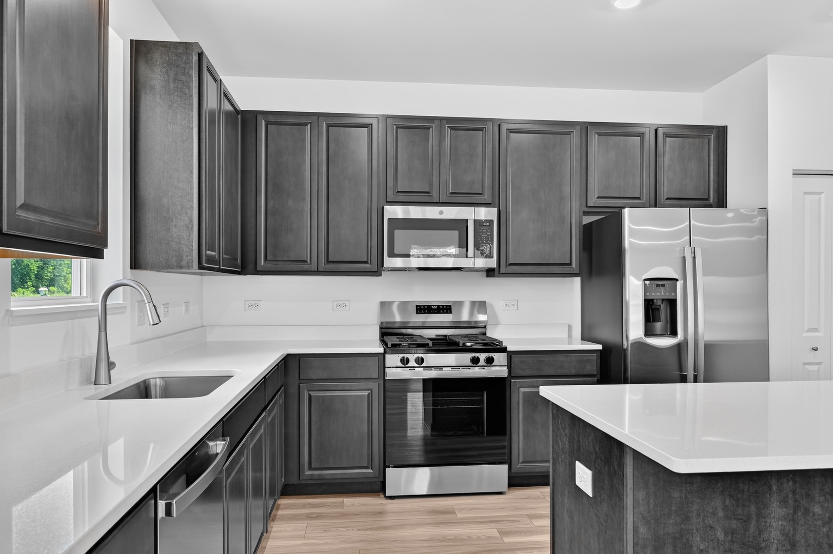 373 Cottrell Lane, Aurora, IL 60506 373 Cottrell Lane, Aurora, IL 60506