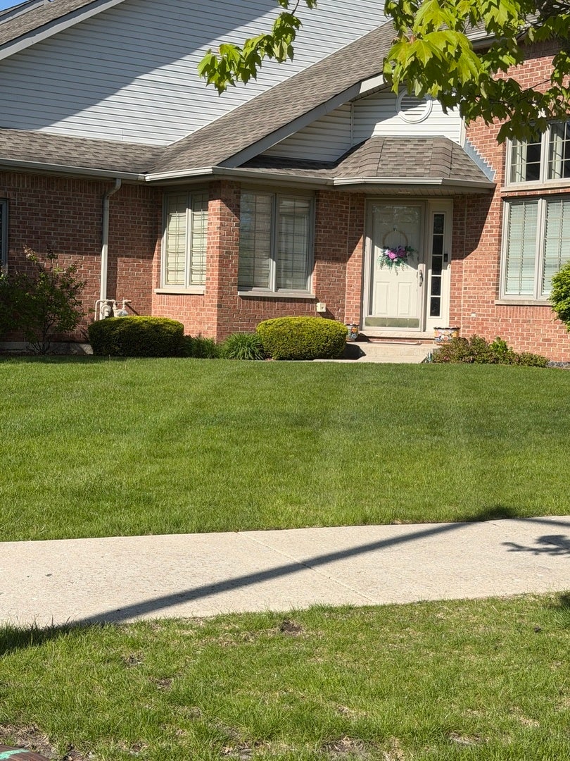 6723 Pondview Drive, Tinley Park, IL 60477 6723 Pondview Drive, Tinley Park, IL 60477