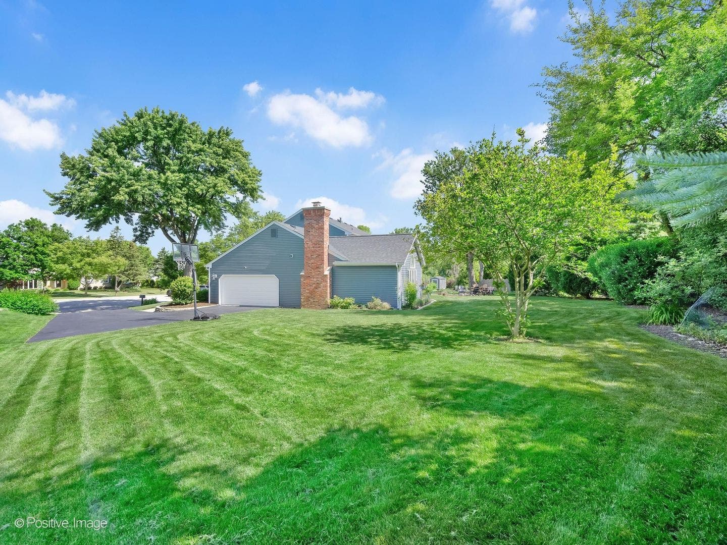 1525 Almond Court, Downers Grove, IL 60515 1525 Almond Court, Downers Grove, IL 60515