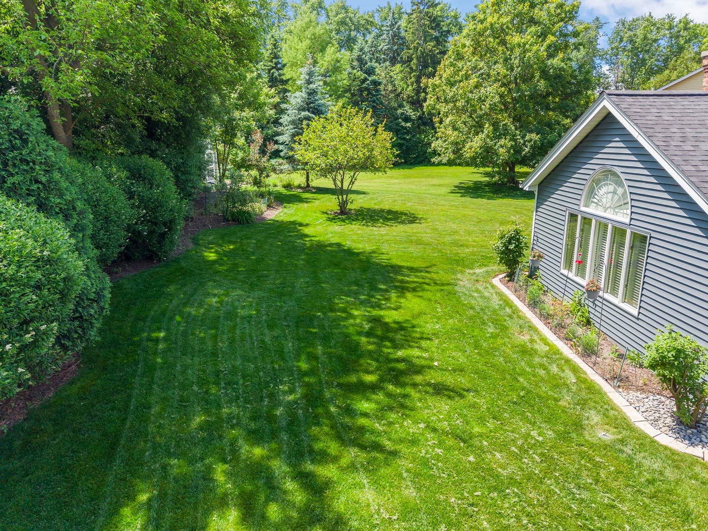 1525 Almond Court, Downers Grove, IL 60515 1525 Almond Court, Downers Grove, IL 60515