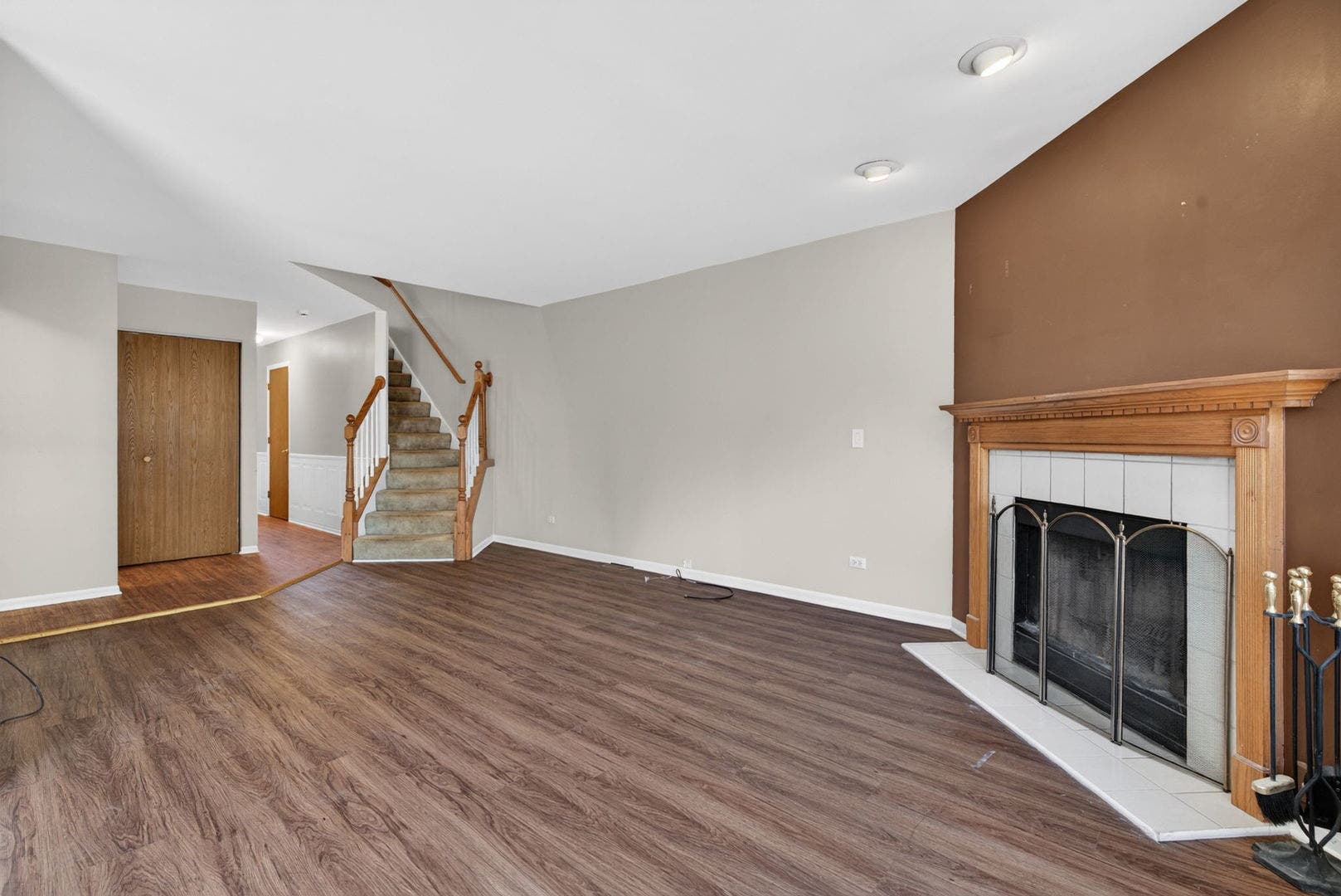 337 Inner Circle Drive, Bolingbrook, IL 60490 337 Inner Circle Drive, Bolingbrook, IL 60490