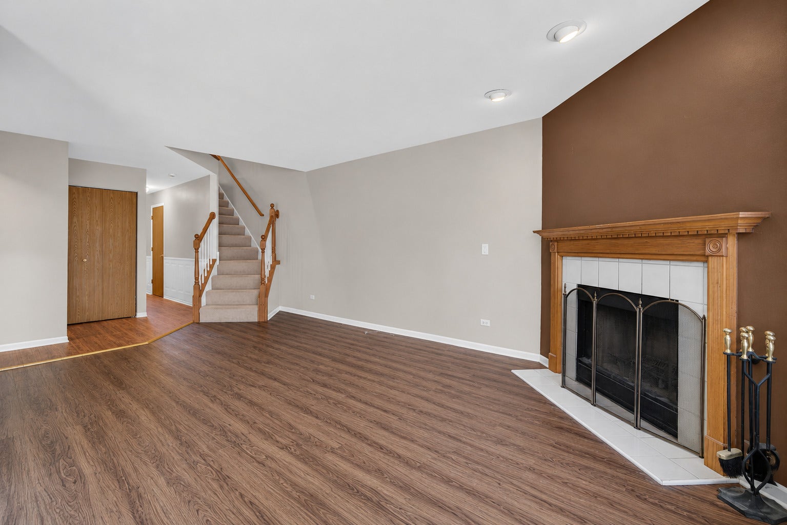 337 Inner Circle Drive, Bolingbrook, IL 60490 337 Inner Circle Drive, Bolingbrook, IL 60490