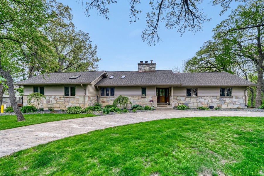 Property photo for 39W526 Lori Lane, Elgin, IL