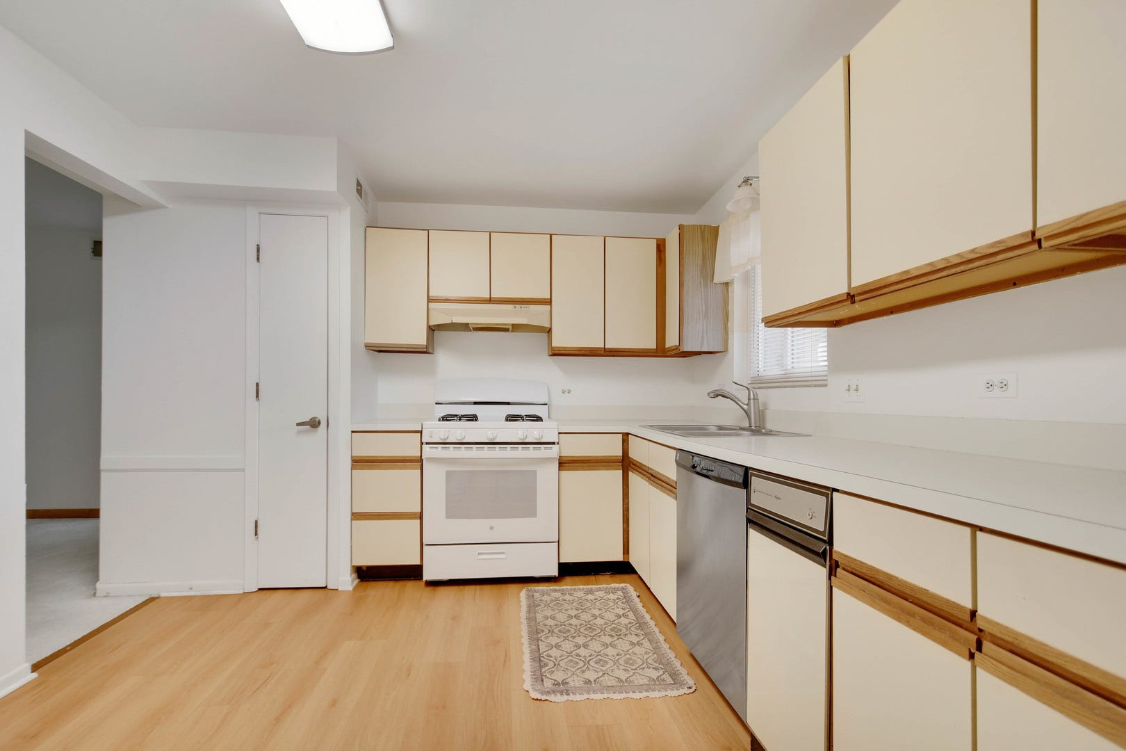 5960 Lake Bluff Drive, #302, Tinley Park, IL 60477 5960 Lake Bluff Drive, #302, Tinley Park, IL 60477