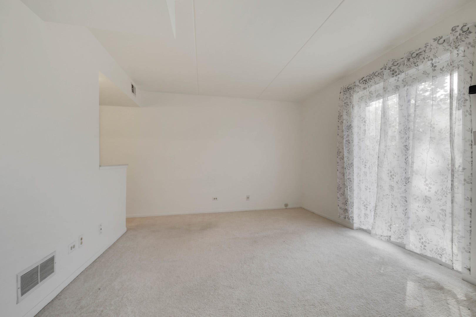 5960 Lake Bluff Drive, #302, Tinley Park, IL 60477 5960 Lake Bluff Drive, #302, Tinley Park, IL 60477