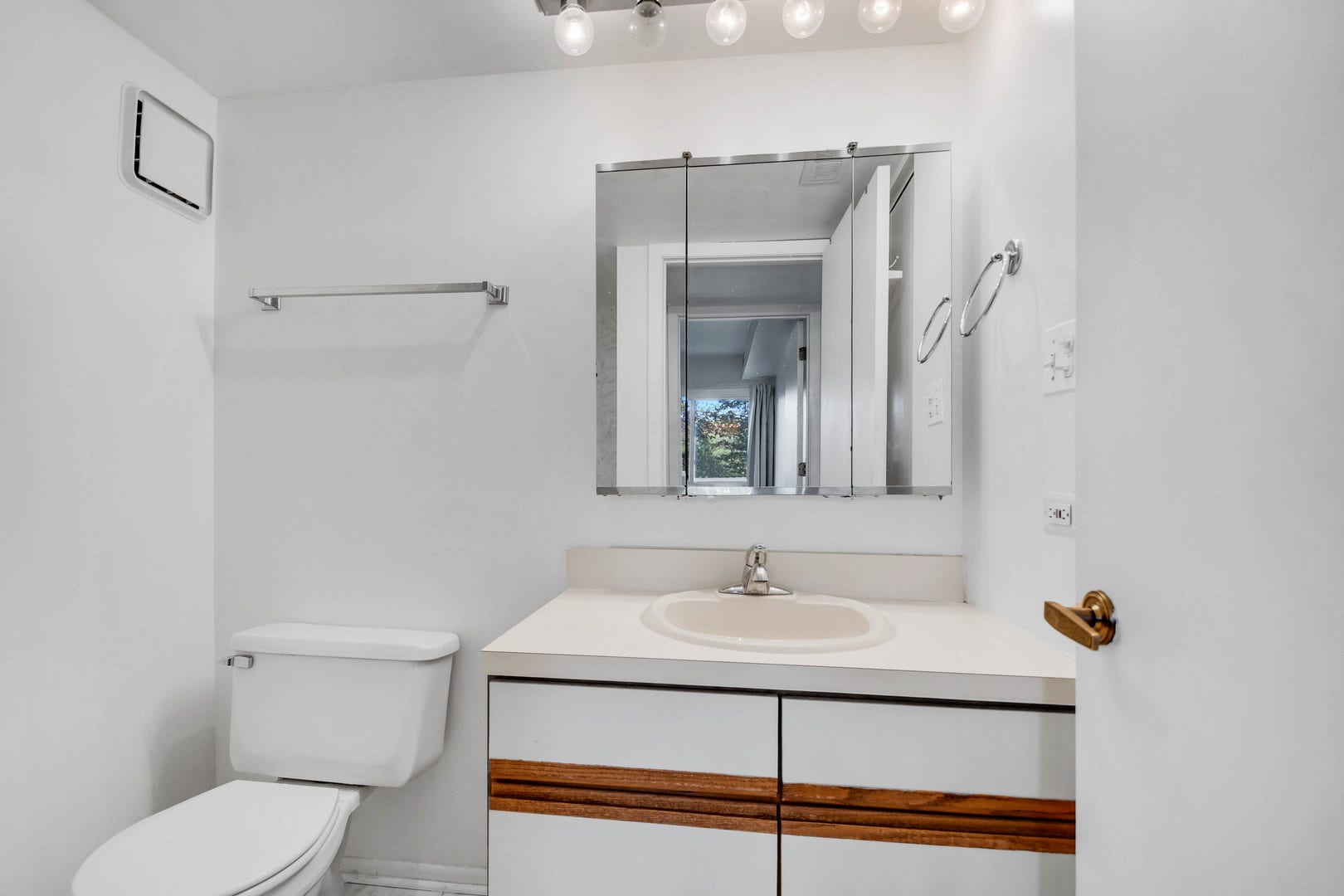 5960 Lake Bluff Drive, #302, Tinley Park, IL 60477 5960 Lake Bluff Drive, #302, Tinley Park, IL 60477