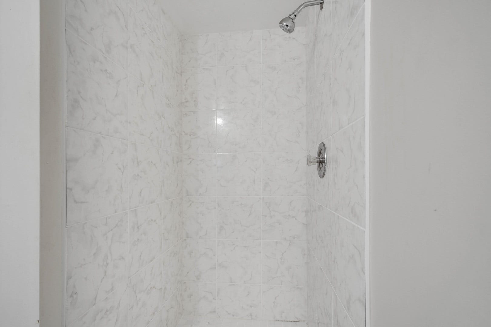 5960 Lake Bluff Drive, #302, Tinley Park, IL 60477 5960 Lake Bluff Drive, #302, Tinley Park, IL 60477