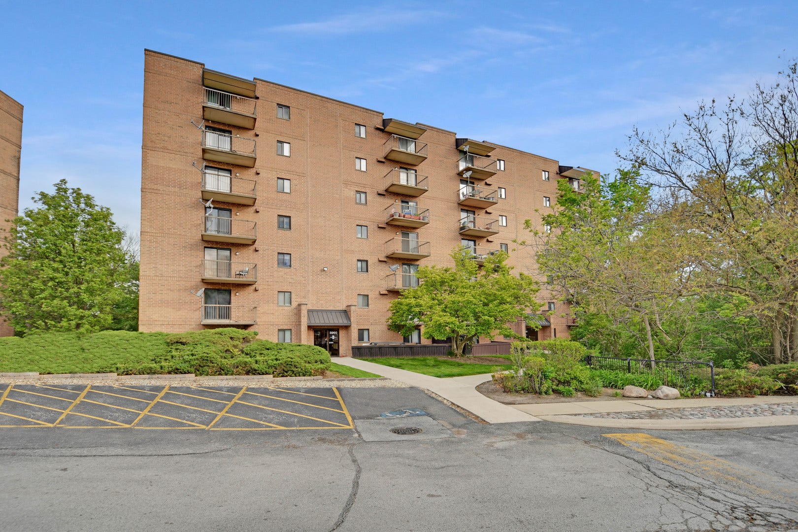 5960 Lake Bluff Drive, #302, Tinley Park, IL 60477 5960 Lake Bluff Drive, #302, Tinley Park, IL 60477
