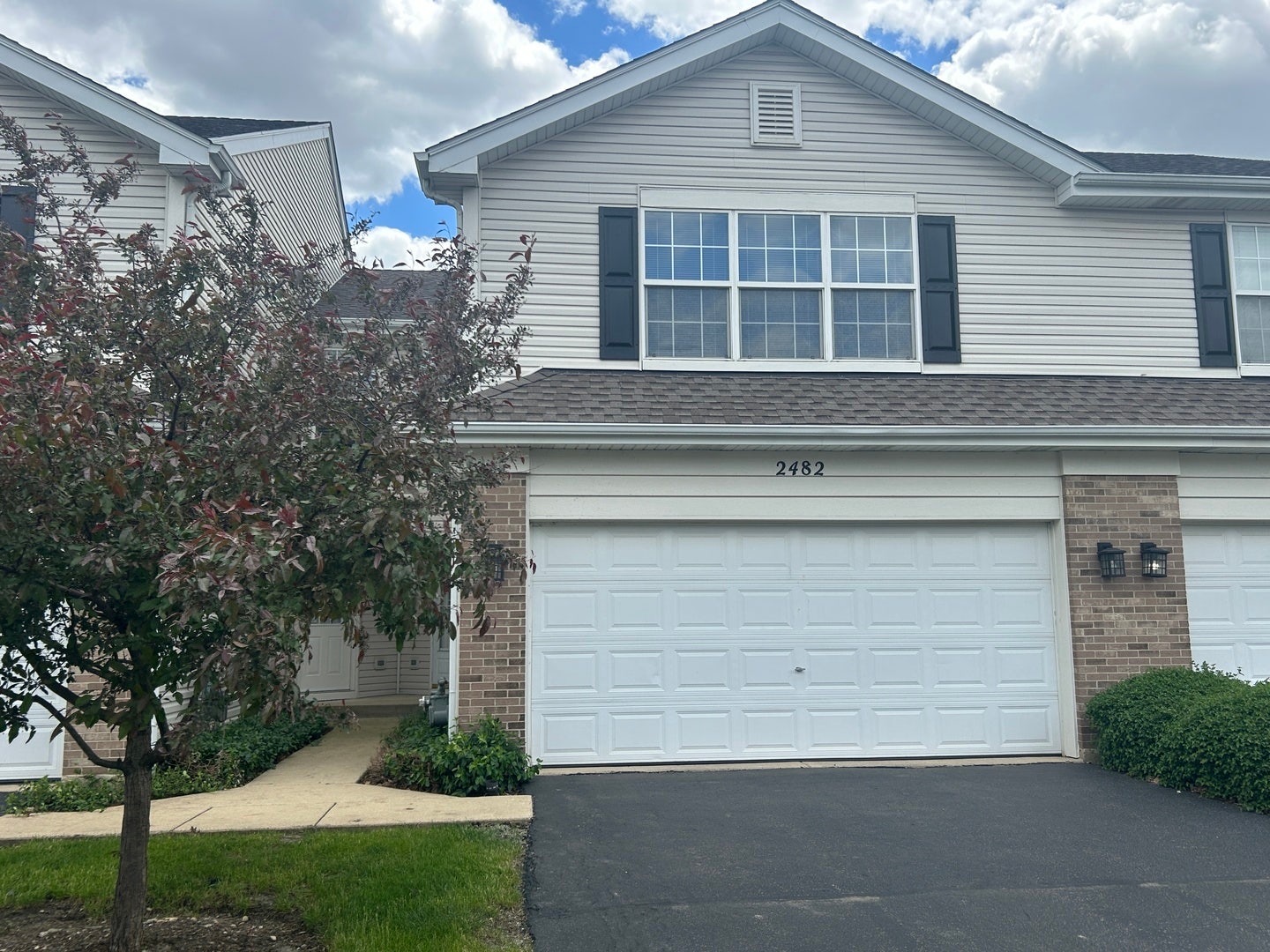 2482 Stoughton Circle, Aurora, IL 60502 2482 Stoughton Circle, Aurora, IL 60502