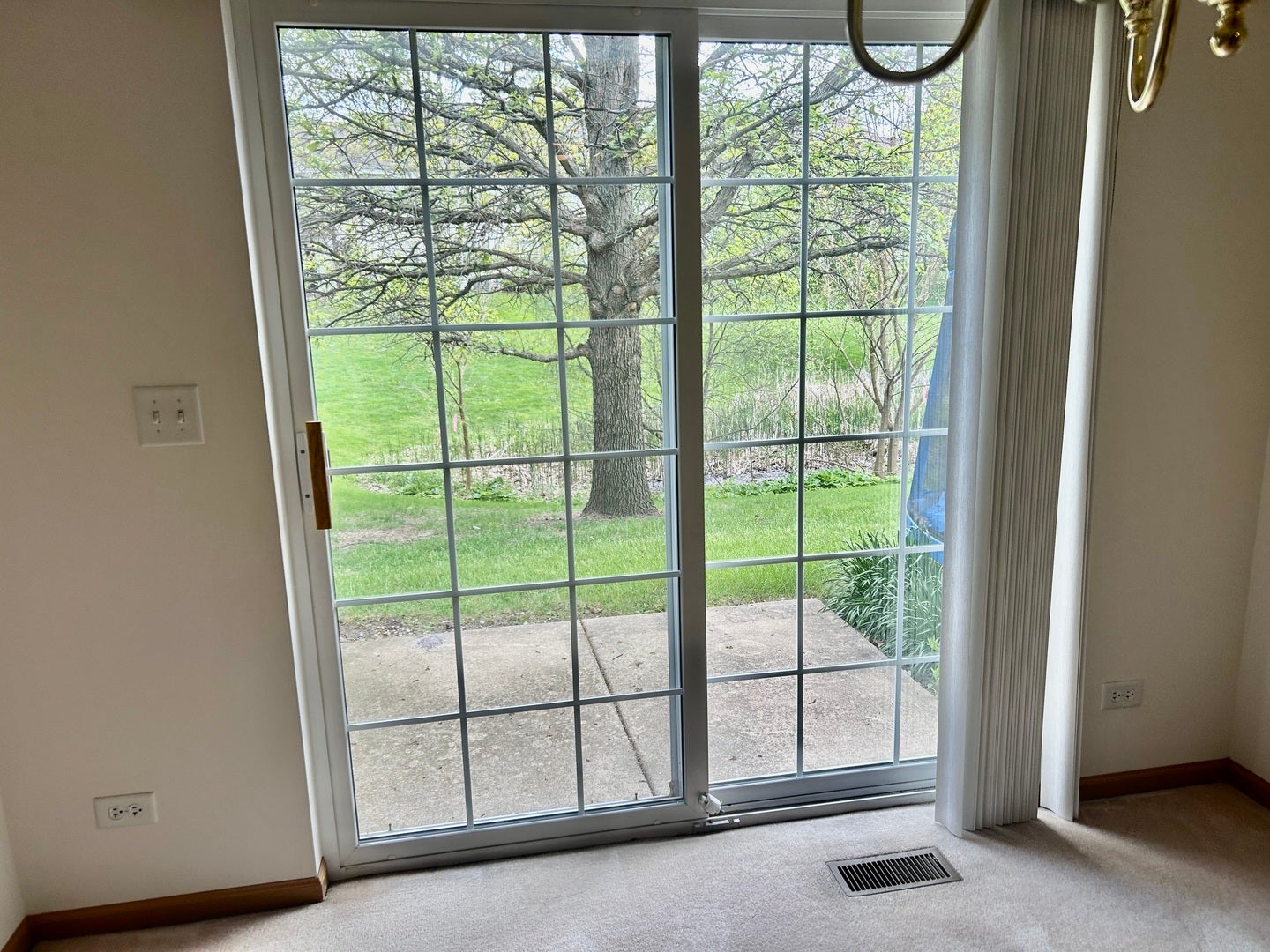 2482 Stoughton Circle, Aurora, IL 60502 2482 Stoughton Circle, Aurora, IL 60502