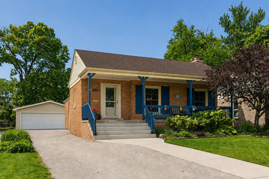 Property photo for 2036 Cummings Lane, Flossmoor, IL