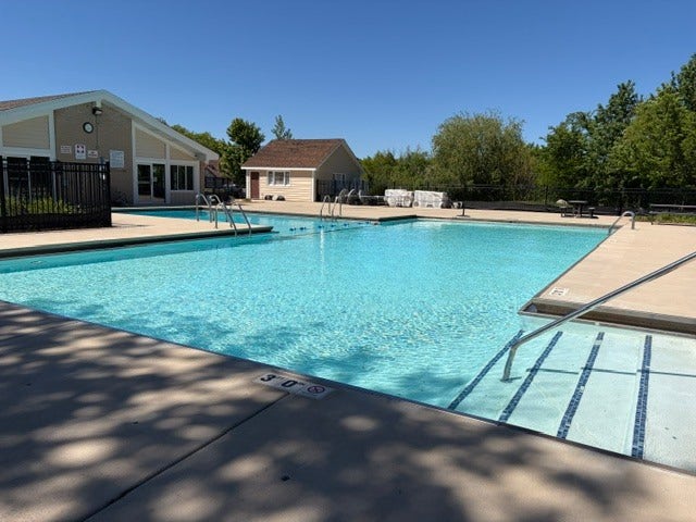 15817 Orlan Brook Drive, #35, Orland Park, IL 60462