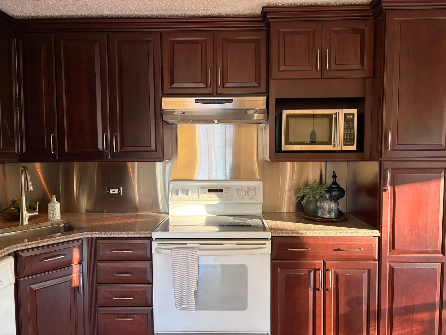 15817 Orlan Brook Drive, #35, Orland Park, IL 60462