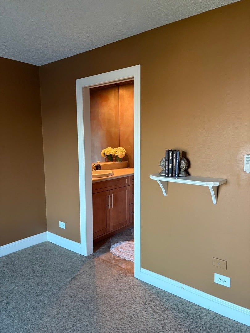 15817 Orlan Brook Drive, #35, Orland Park, IL 60462