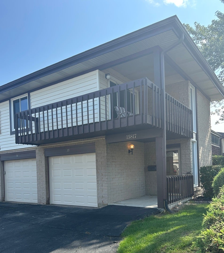 15817 Orlan Brook Drive, #35, Orland Park, IL 60462