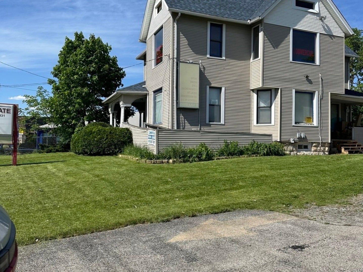 717-727 Lake Street N, Aurora, IL 60507 Commercial Zoned B-2 Large electric commercial SI