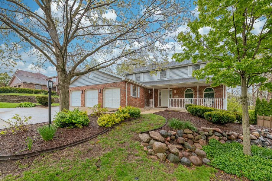 Property photo for 13421 W Oakwood Court, Homer Glen, IL
