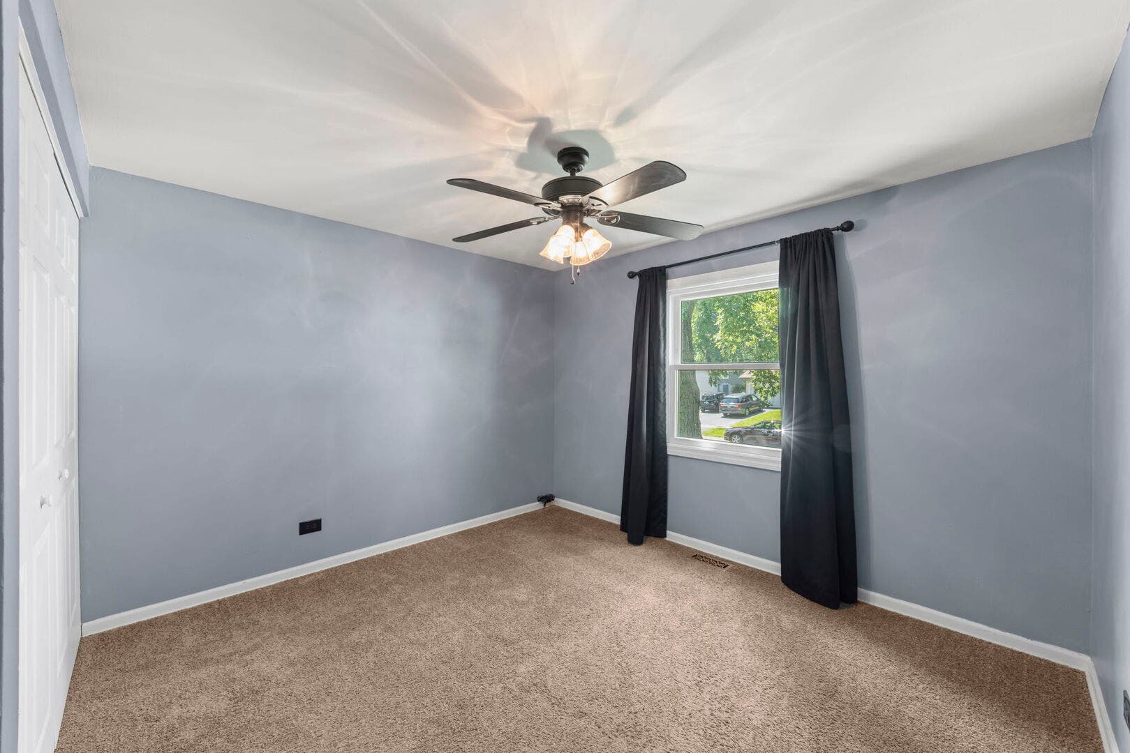 122 Grady Drive, Bolingbrook, IL 60440