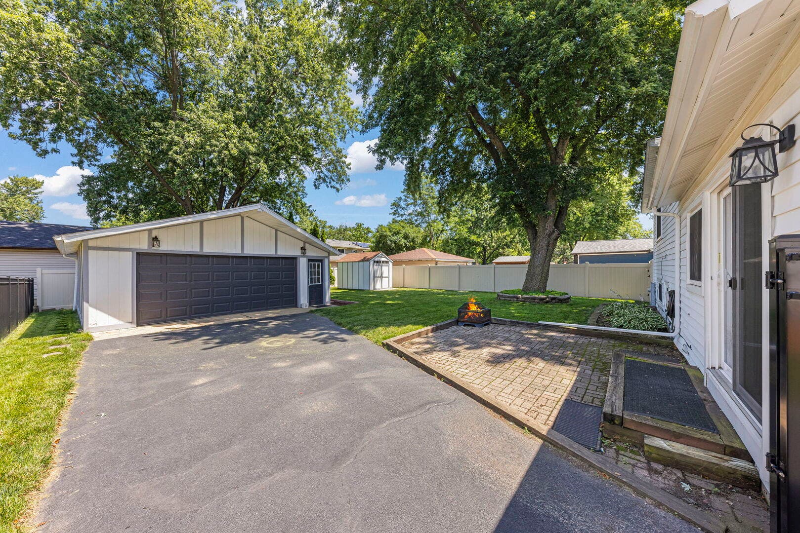122 Grady Drive, Bolingbrook, IL 60440