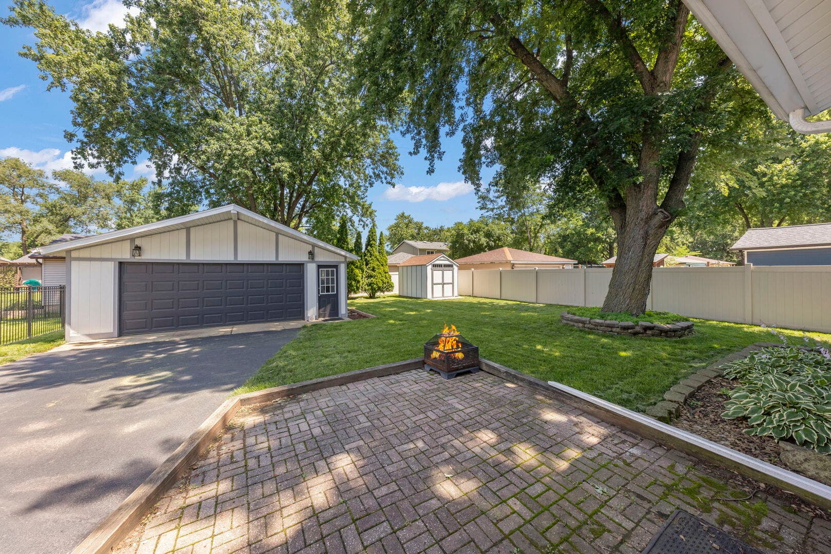 122 Grady Drive, Bolingbrook, IL 60440