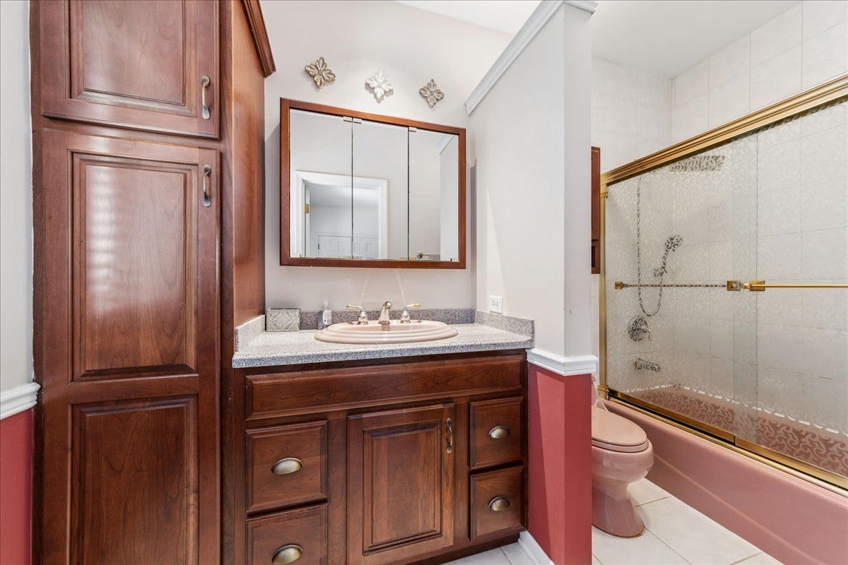 2244 Country Knoll Lane, Elgin, IL 60123 2244 Country Knoll Lane, Elgin, IL 60123