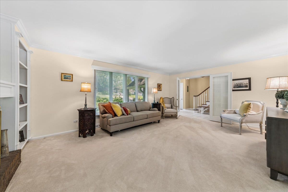 2244 Country Knoll Lane, Elgin, IL 60123 2244 Country Knoll Lane, Elgin, IL 60123
