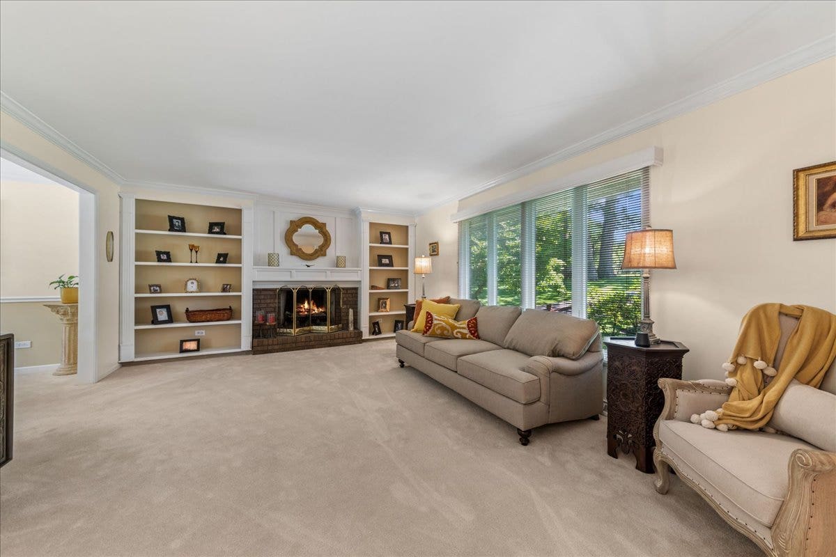 2244 Country Knoll Lane, Elgin, IL 60123 2244 Country Knoll Lane, Elgin, IL 60123