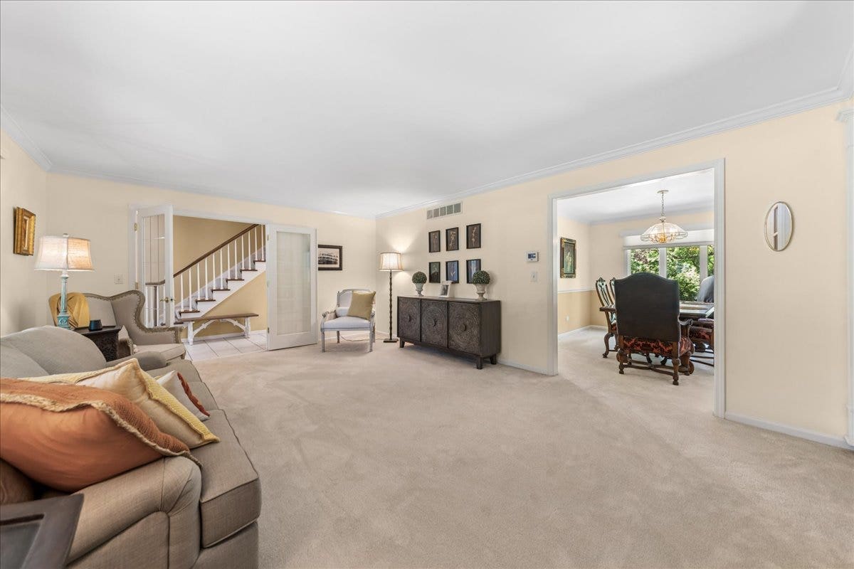 2244 Country Knoll Lane, Elgin, IL 60123 2244 Country Knoll Lane, Elgin, IL 60123