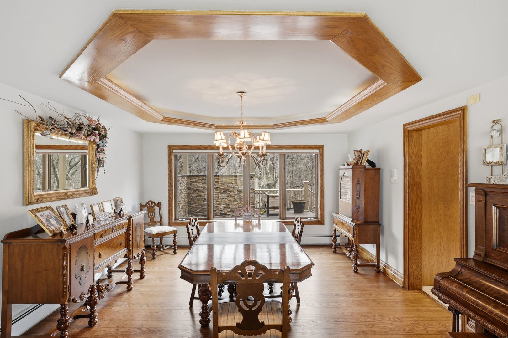 33 W Eureka Avenue, Lemont, IL 60439 33 W Eureka Avenue, Lemont, IL 60439