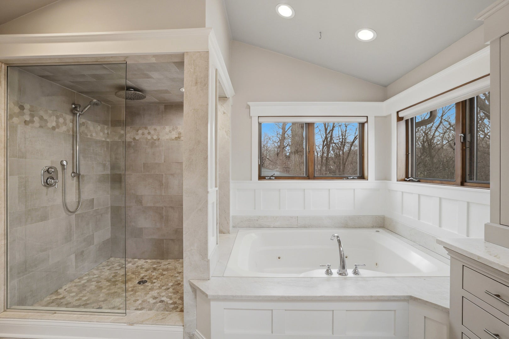 33 W Eureka Avenue, Lemont, IL 60439 33 W Eureka Avenue, Lemont, IL 60439