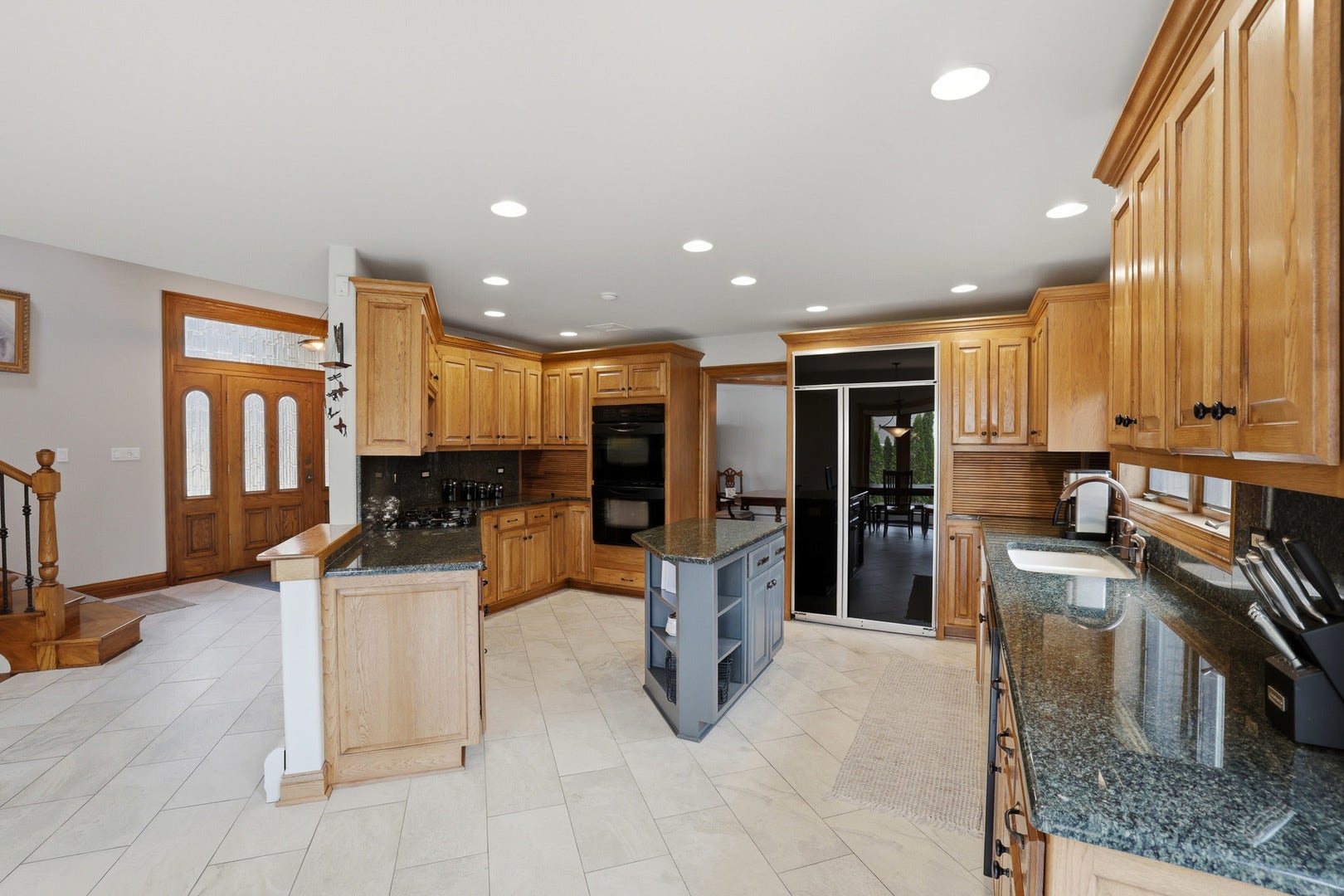 33 W Eureka Avenue, Lemont, IL 60439 33 W Eureka Avenue, Lemont, IL 60439